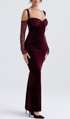 Maxikleid aus schwarzem Kirschsamt