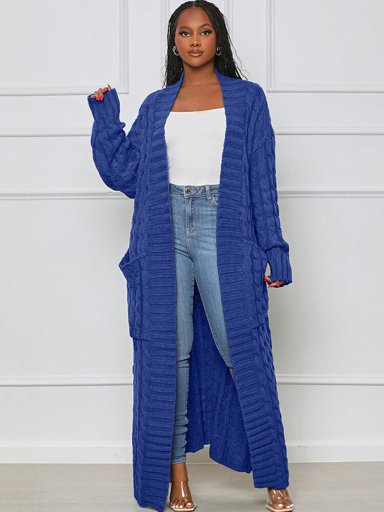 Einfarbige, figurbetonte Strickjacke mit langen Ärmeln