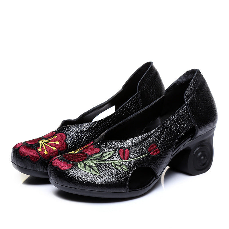 Zapatos de tacón alto con bordado hecho a mano y zapatos de cuero ahuecados
