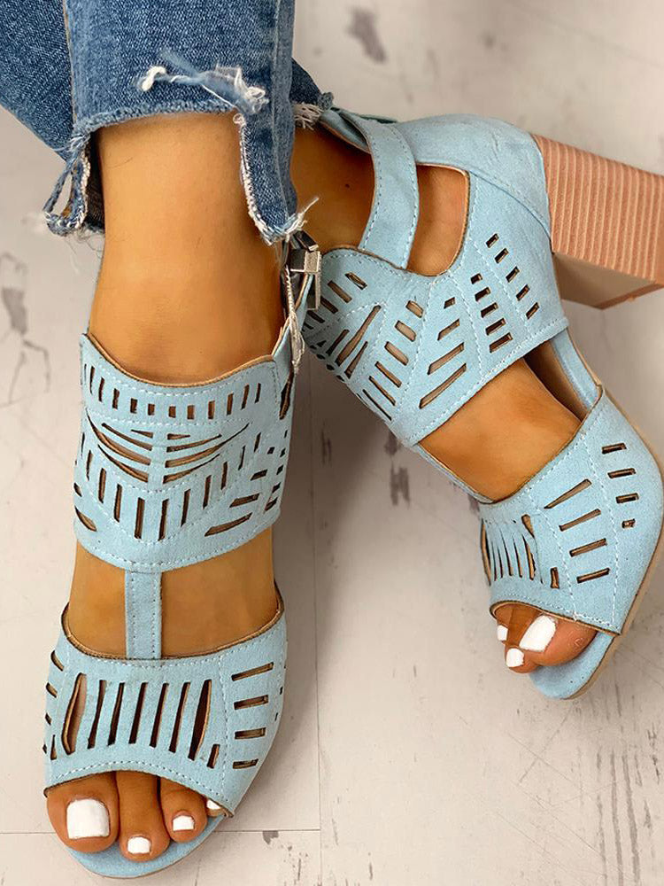 Sandalen mit ausgehöhltem Blockabsatz