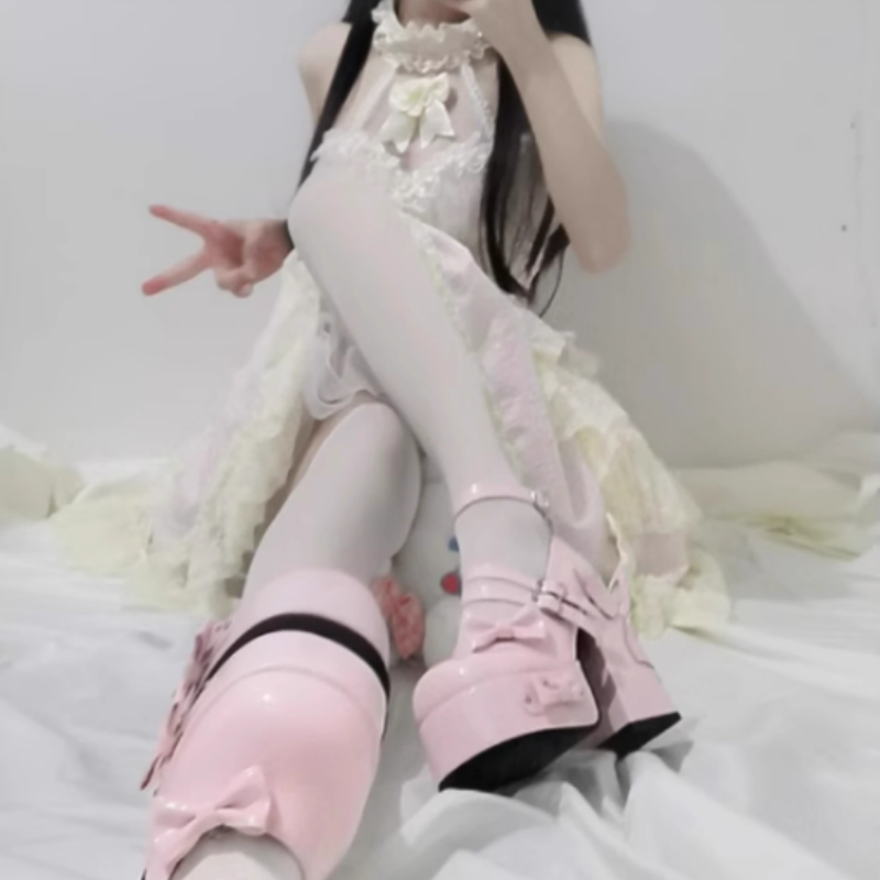 Latform Heels