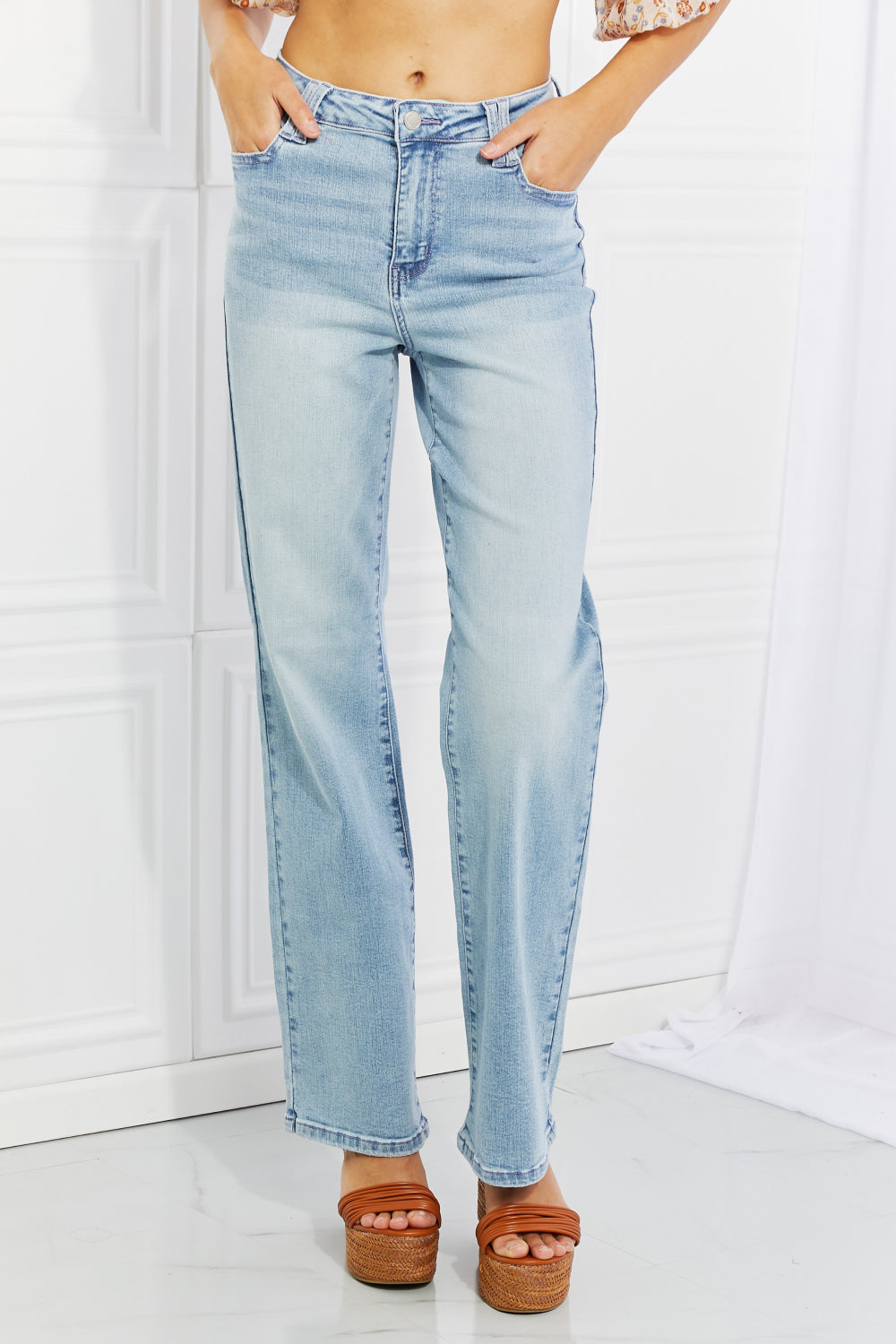 Vaqueros de pierna ancha y cintura alta de talla grande de Judy Blue Harper