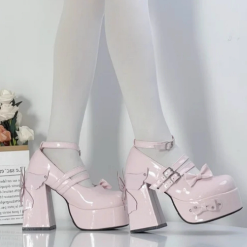 Latform Heels