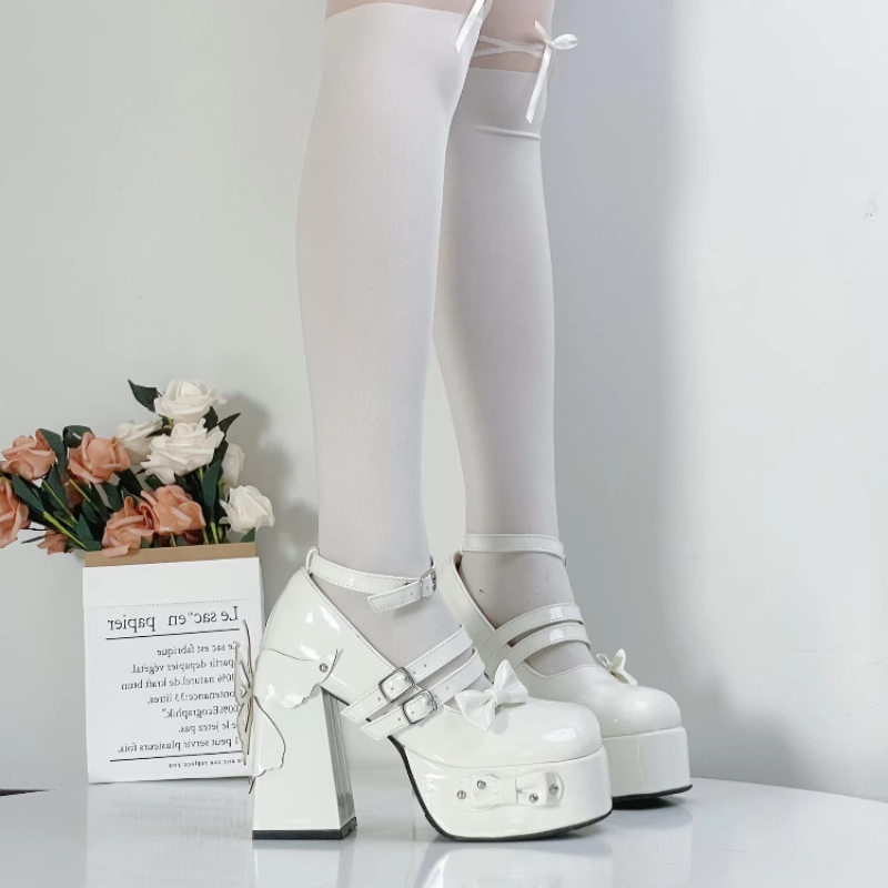 Latform Heels