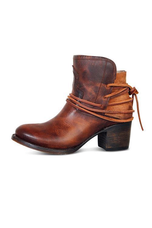 Stiefeletten mit Schnürung und klobigen Absätzen