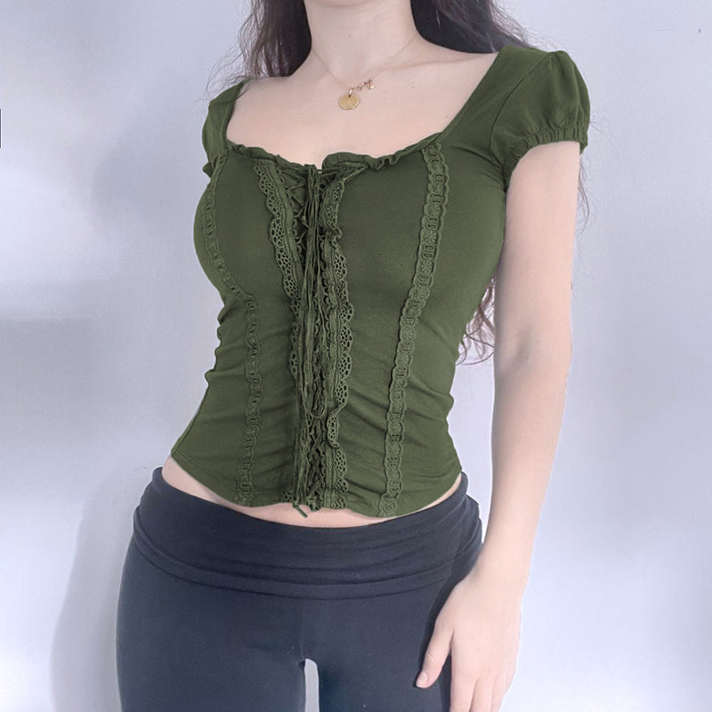 Crop Top mit Spitzen-Patchwork und Fee-Grunge-Muster