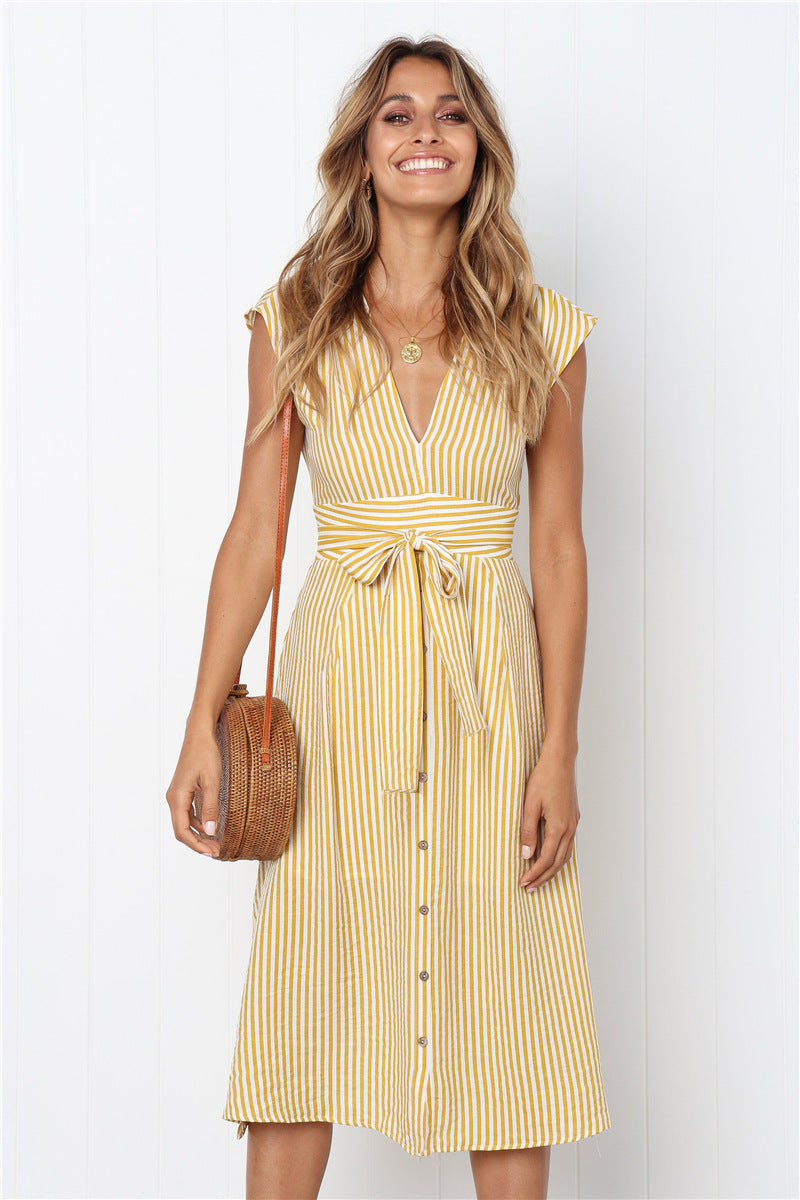 Strahlend gestreiftes Maxikleid mit Kordelzug