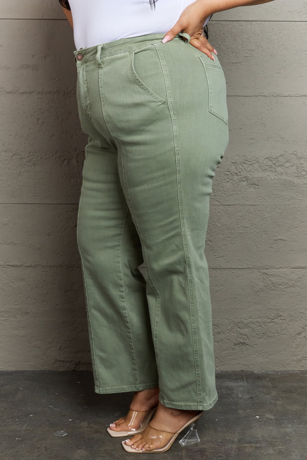 Judy Blue – Alice – Jeans in voller Größe mit hoher Taille und gerader Passform in Vordernaht
