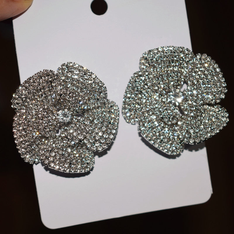 Strass-Blumenohrringe