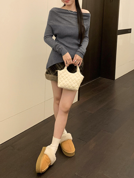 Flute Off-Shoulder Stricktop - Latte