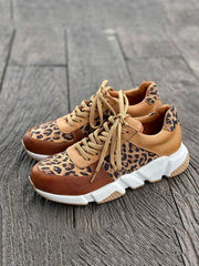 Sneaker mit Leopardenmuster