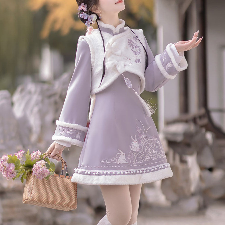 Hasenkleid-Set mit Schleife und Blumen