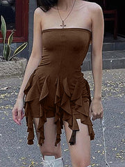 Bandeau-Strampler mit Rüschenbesatz