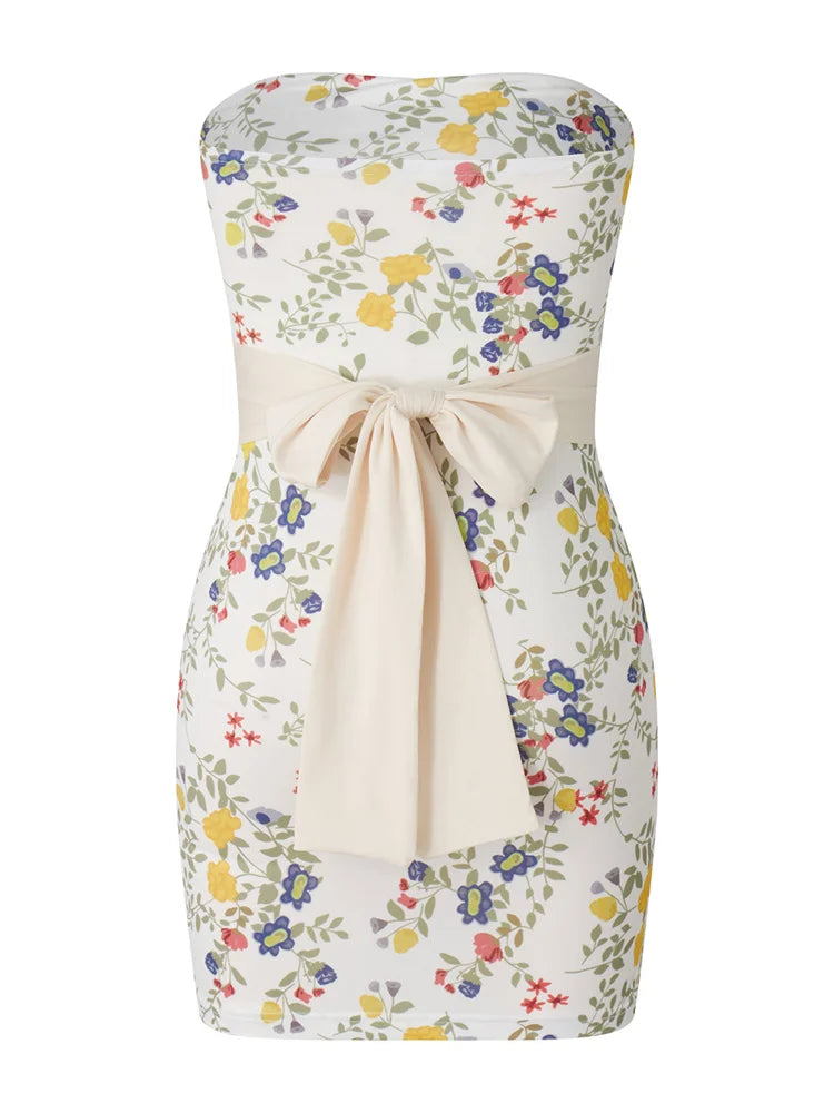Trägerloses, schulterfreies Tube-Minikleid mit sexy Blumenmuster