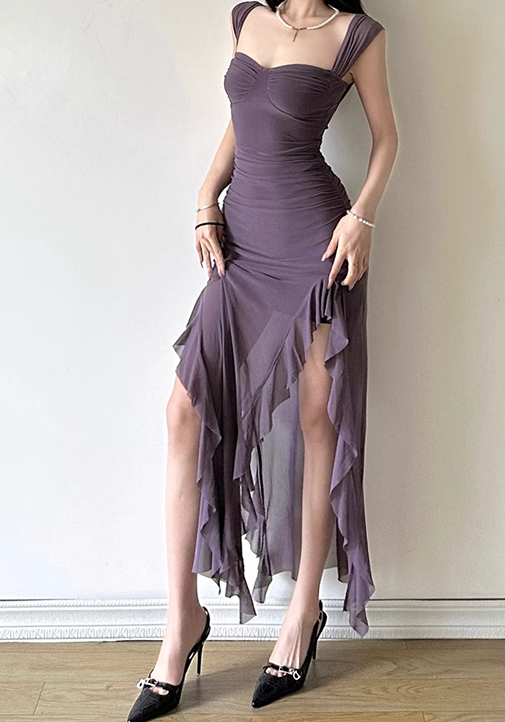 Minivestido halter asimétrico fruncido