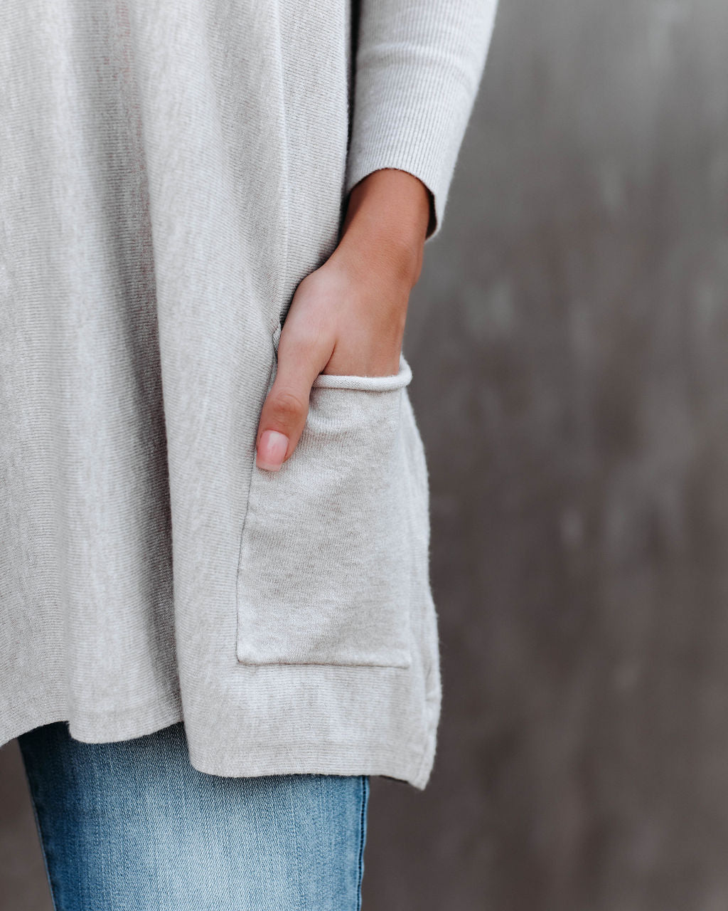 Close To You Pullover mit Taschen – Warmes Grau – ENDGÜLTIGER VERKAUF