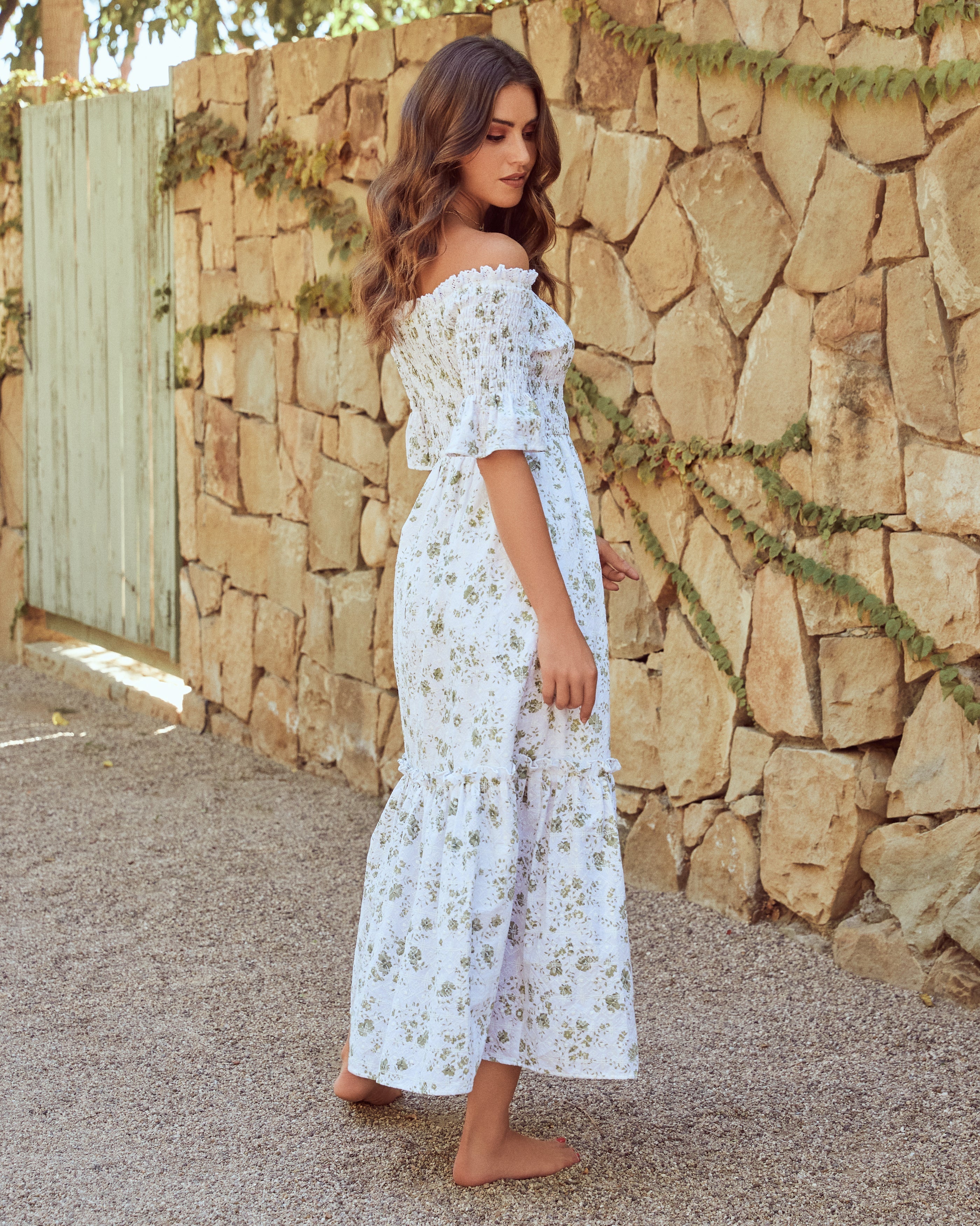 Dasha – Schulterfreies Maxikleid aus Baumwolle mit Blumenmuster – Salbeigrün – ENDGÜLTIGER VERKAUF