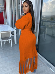 Langärmlige Strickjacke mit einfarbiger Quaste