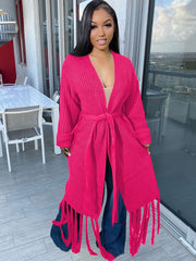 Langärmlige Strickjacke mit einfarbiger Quaste