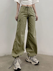 Pantalones cargo con bolsillo y pierna recta