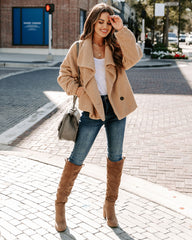 Martha Sherpa-Jacke mit Taschen und drapiertem Saum - Hellbraun