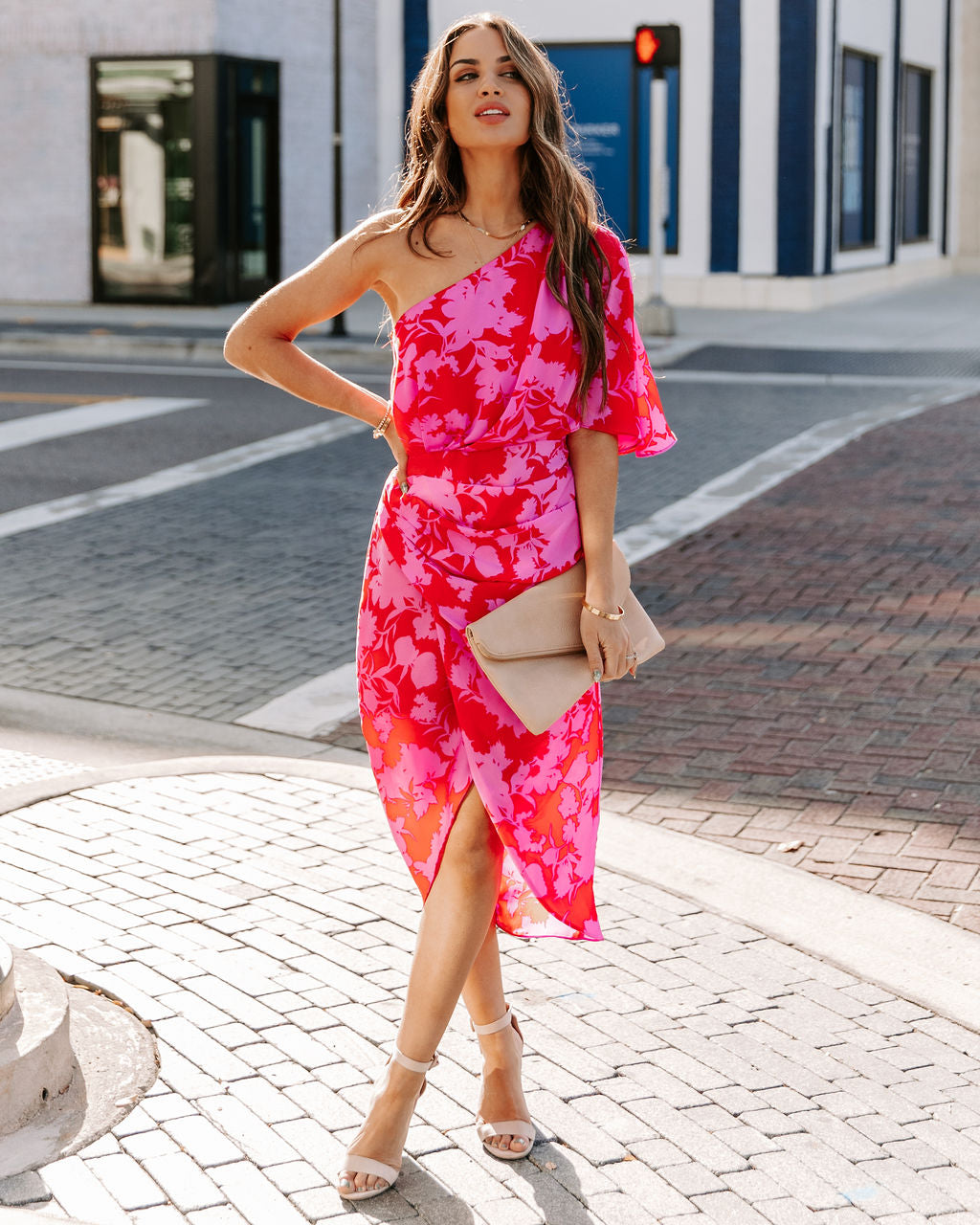 Addicted To Love – Midikleid mit One-Shoulder-Träger
