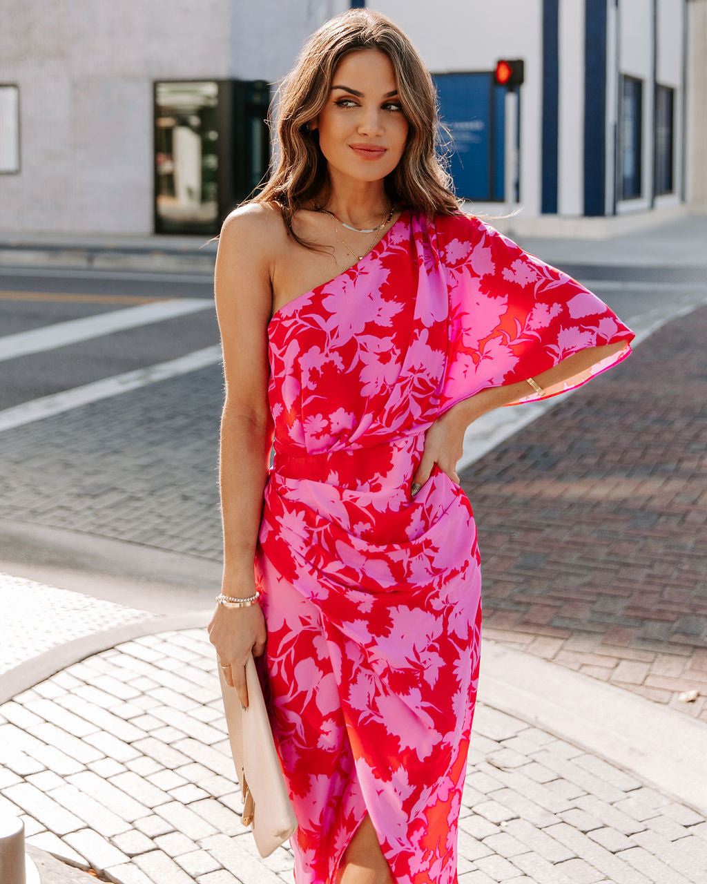 Addicted To Love – Midikleid mit One-Shoulder-Träger