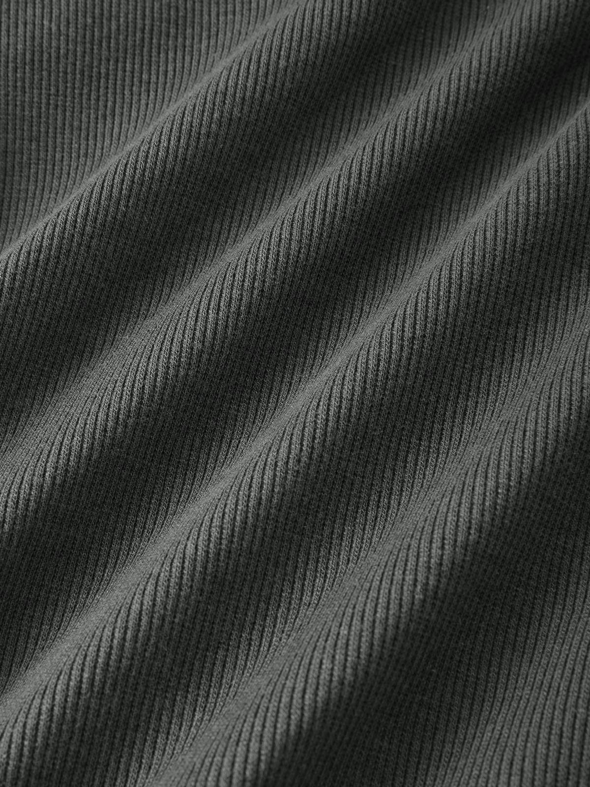 Langärmliges Strickoberteil mit Knopfleiste