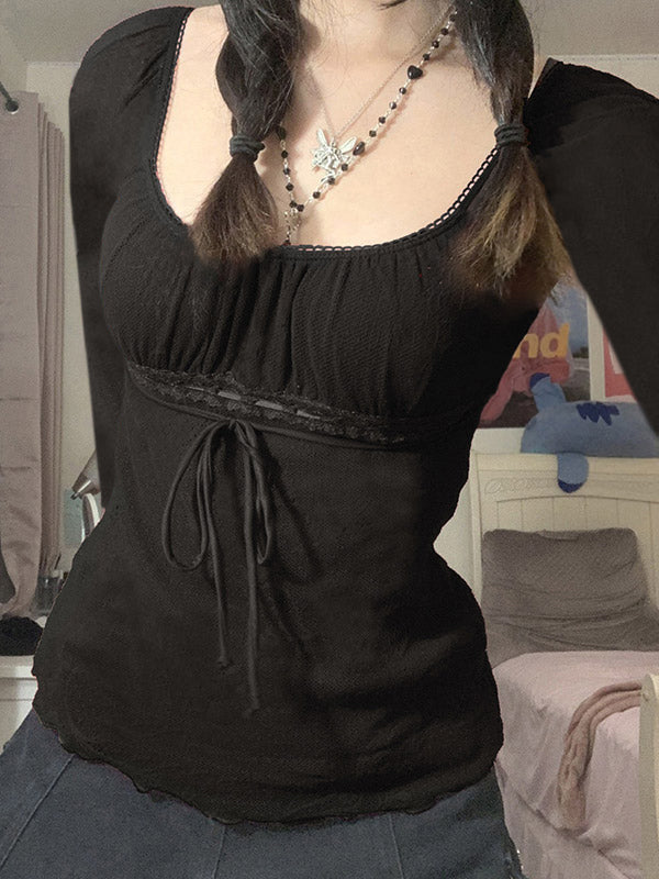 Langärmlige Bluse mit Spitzenbesatz und Bindeband vorne