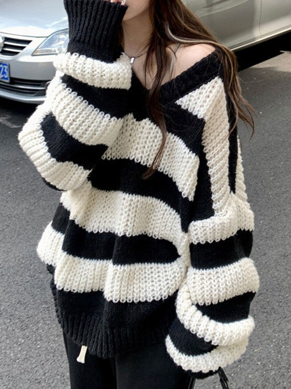 Oversize-Pullover mit V-Ausschnitt und Streifen