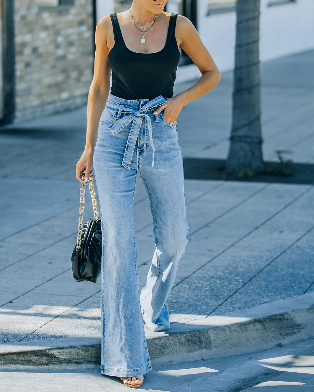 Poppy High Rise Flare Jeans mit Bindegürtel - Indigo