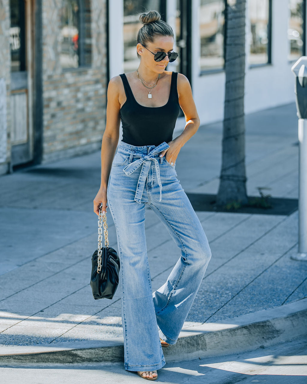 Poppy High Rise Flare Jeans mit Bindegürtel - Indigo