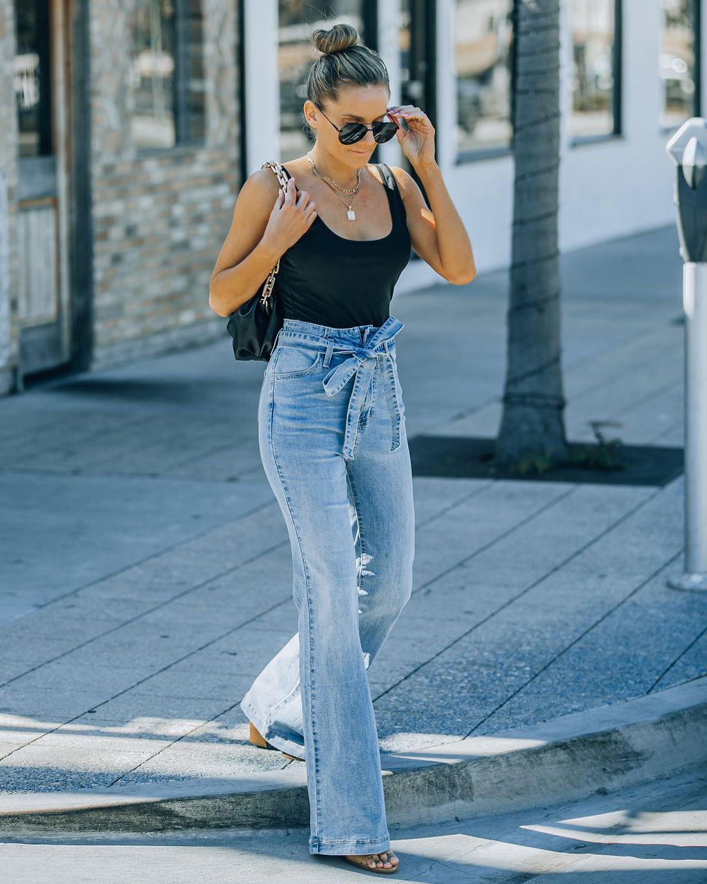 Poppy High Rise Flare Jeans mit Bindegürtel - Indigo