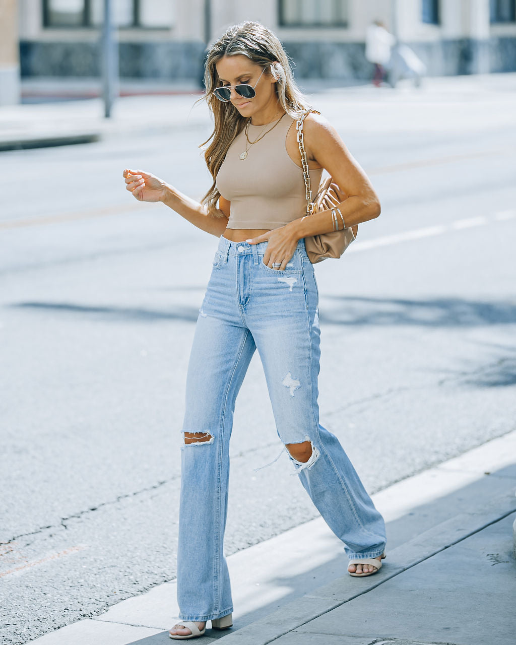 VORBESTELLUNG - Davi High Rise Distressed 90s Flare Denim