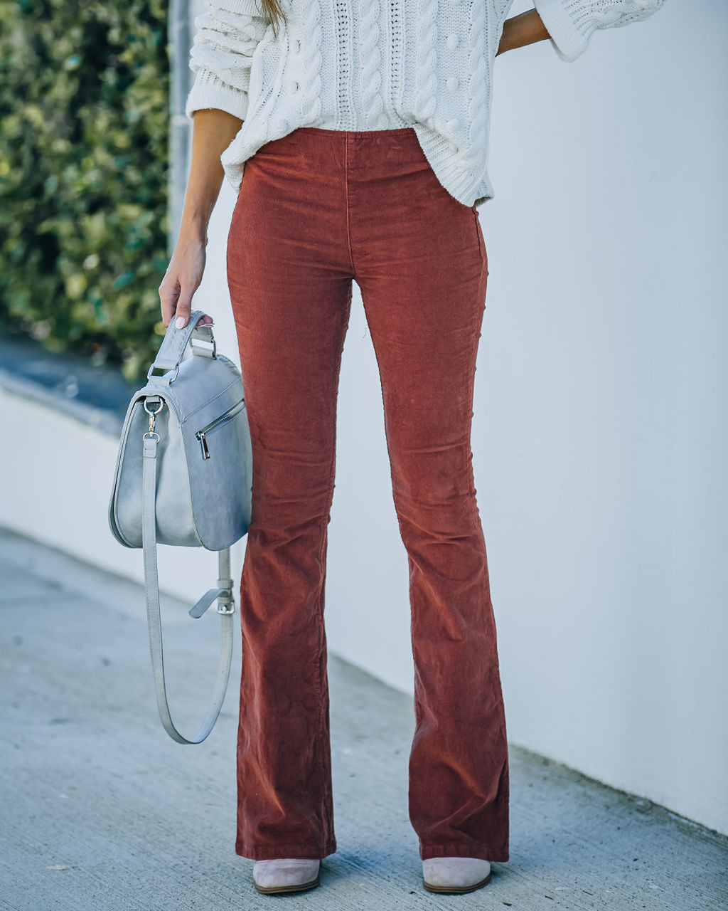 Sophie High Rise Bell Bottom Cordhose - Ziegelrot