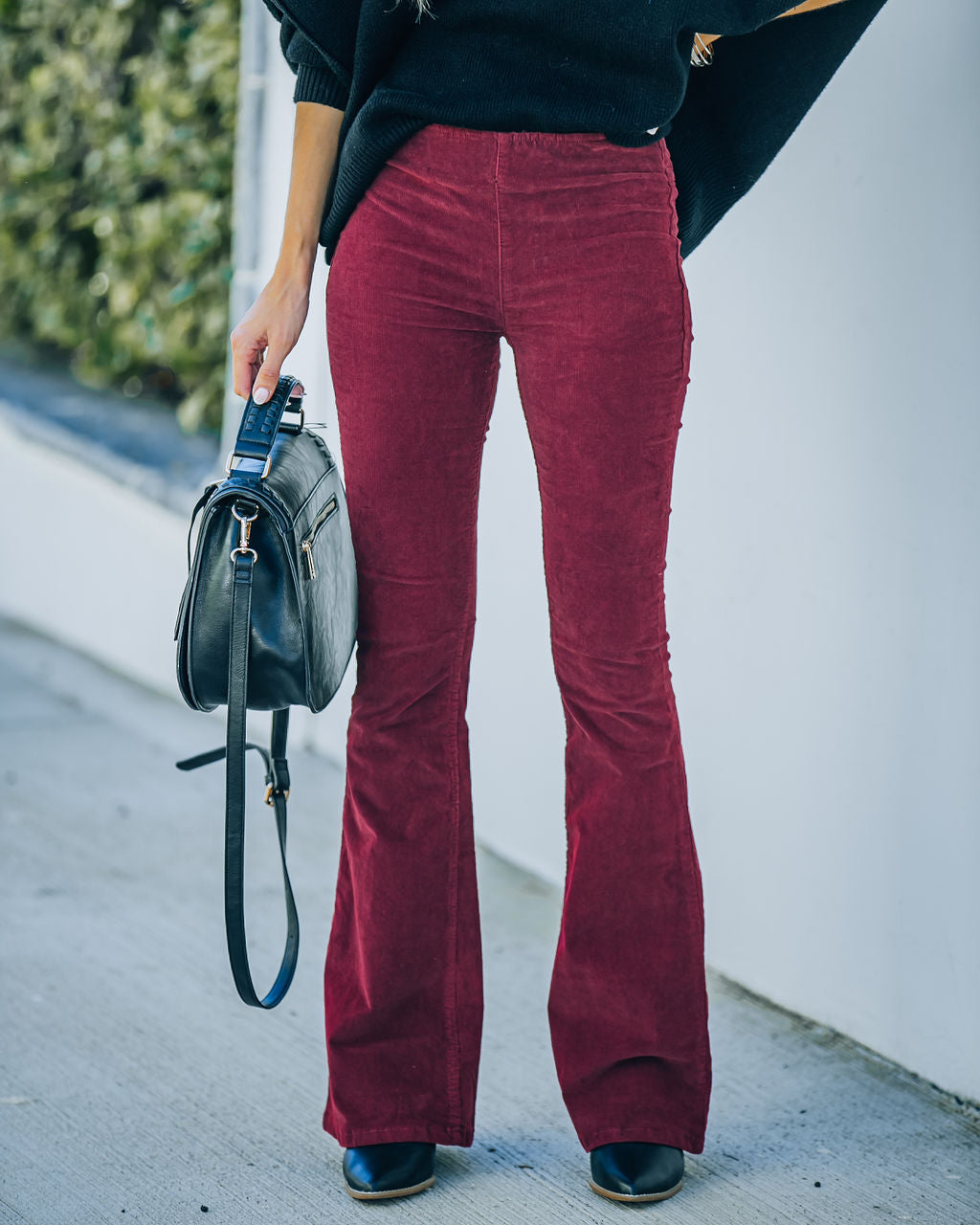 Sophie High Rise Bell Bottom Cordhose - Burgunderrot