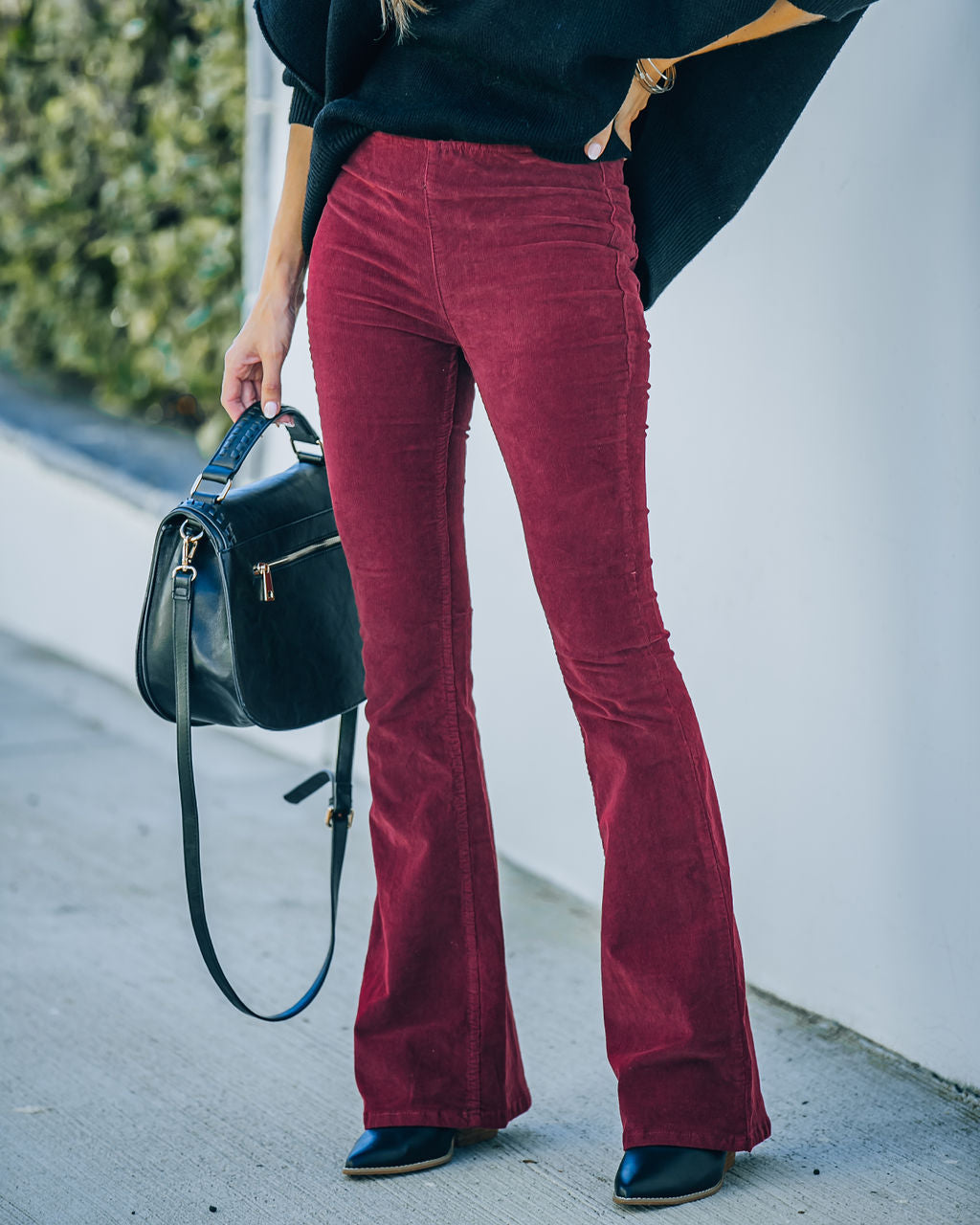 Sophie High Rise Bell Bottom Cordhose - Burgunderrot
