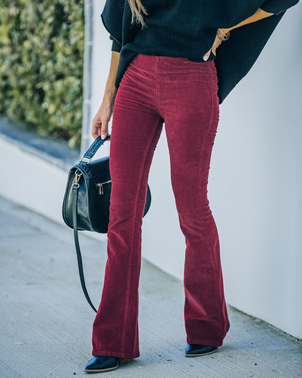 Sophie High Rise Bell Bottom Cordhose - Burgunderrot