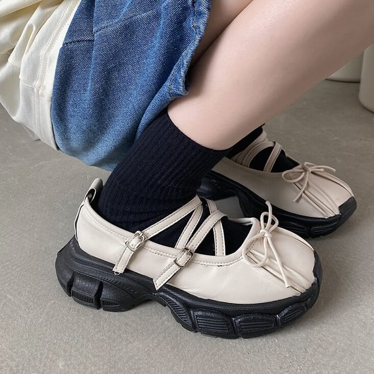 Grunge-Sandalen mit Bubble-Plateau und Schleife vorne