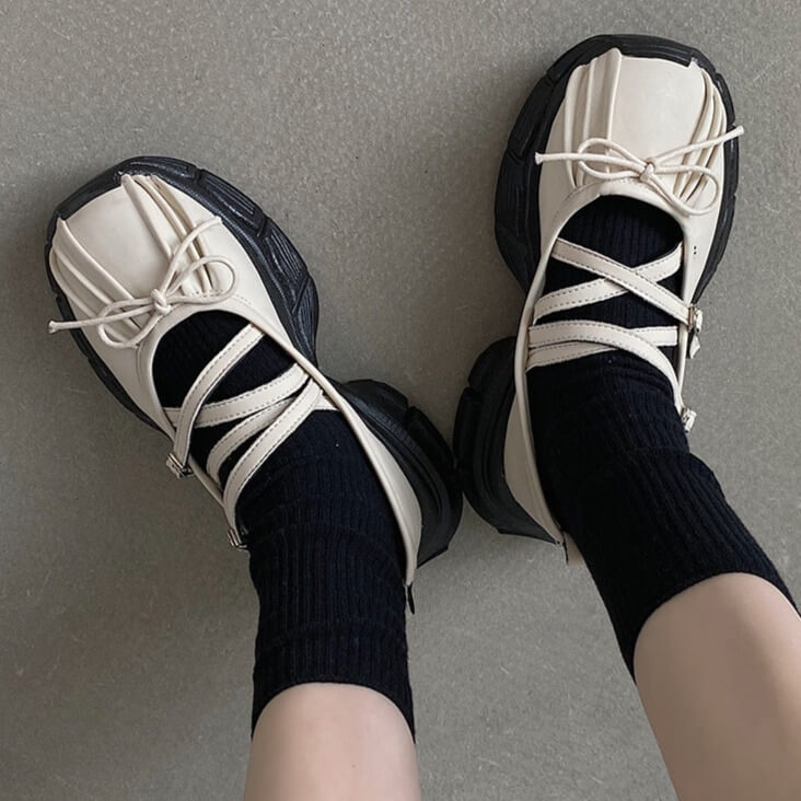 Grunge-Sandalen mit Bubble-Plateau und Schleife vorne