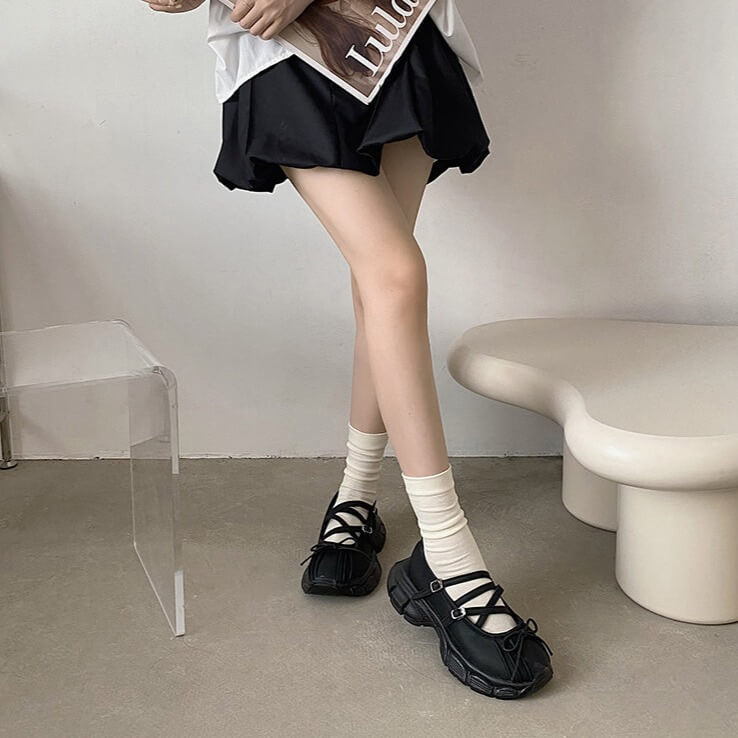 Grunge-Sandalen mit Bubble-Plateau und Schleife vorne