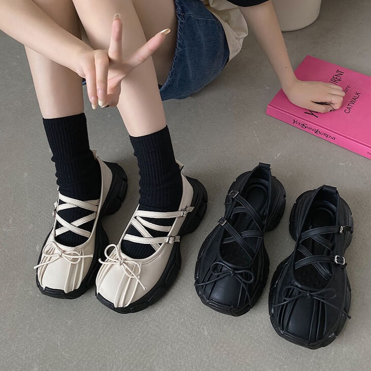 Grunge-Sandalen mit Bubble-Plateau und Schleife vorne