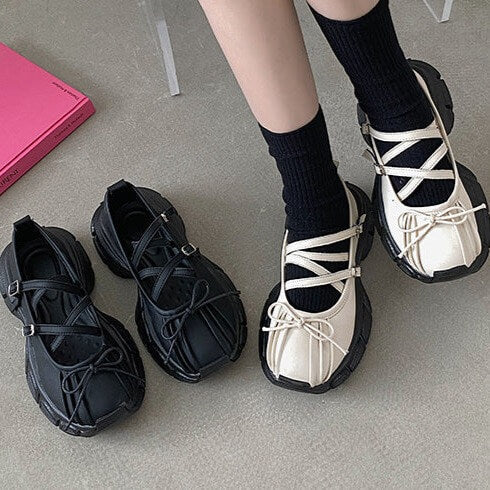 Grunge-Sandalen mit Bubble-Plateau und Schleife vorne