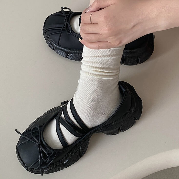 Grunge-Sandalen mit Bubble-Plateau und Schleife vorne