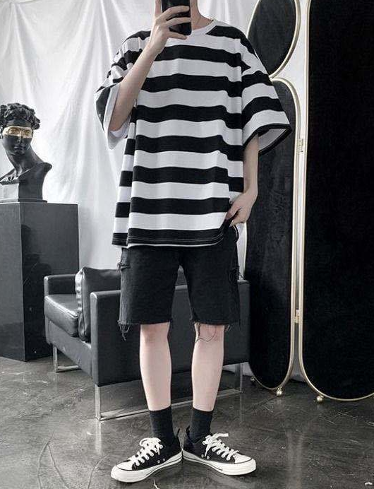 Gestreiftes T-Shirt mit Tasche für Herren