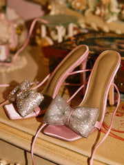 High Heels mit Schleife und Strasssteinen