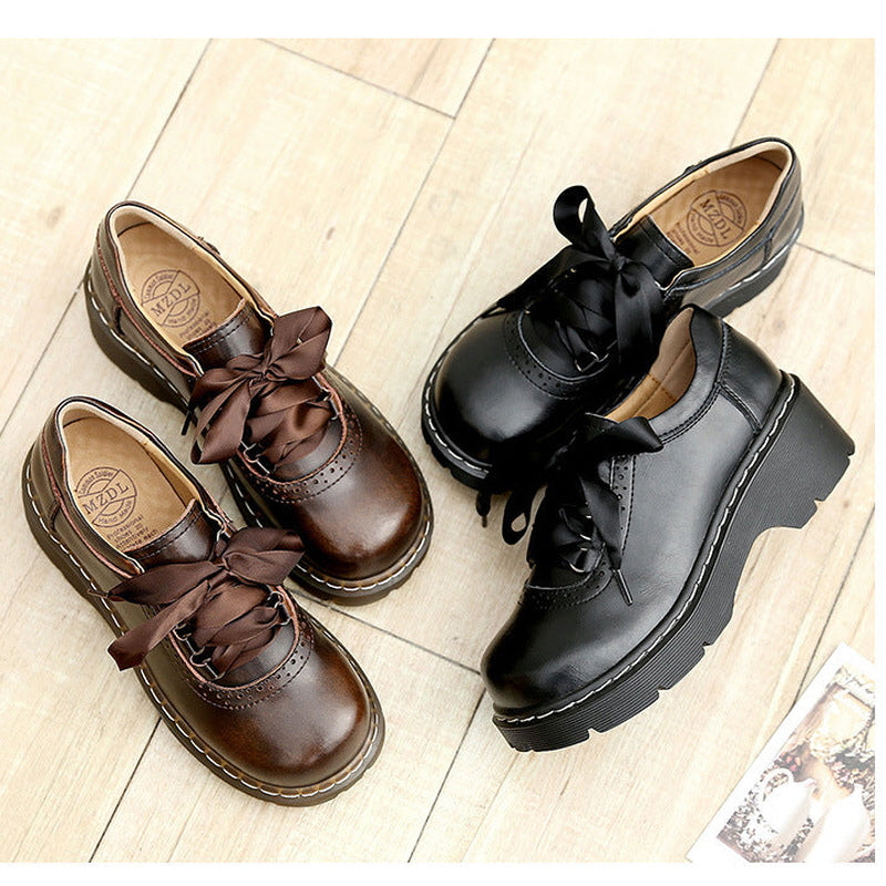 Oxford-Schuhe mit runder Zehenpartie und Retro-Schleife