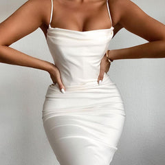 Ärmelloses, schlichtes, figurbetontes Overknee-Kleid mit Trägern