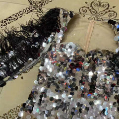 Maxi-Bodycon-Kleid mit eckigem Kragen, langen Ärmeln und Pailletten