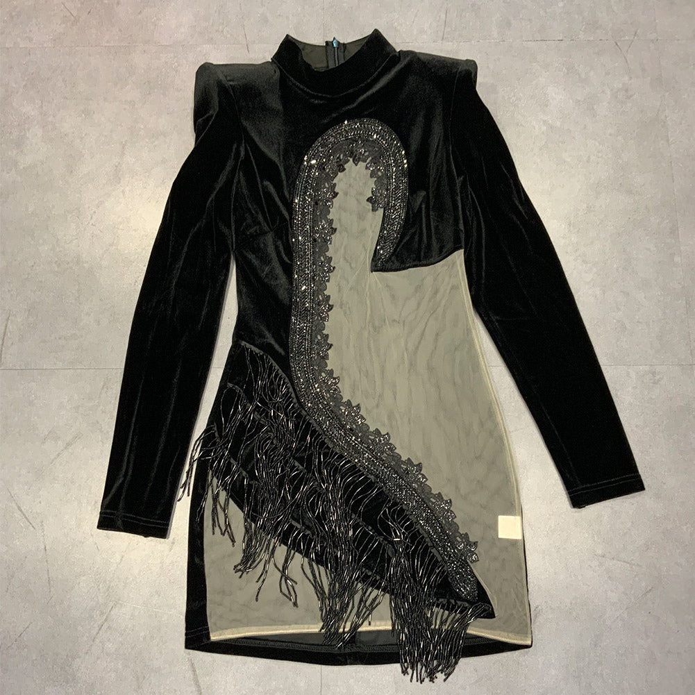 Hochgeschlossenes, strassverziertes Mini-Bodycon-Kleid